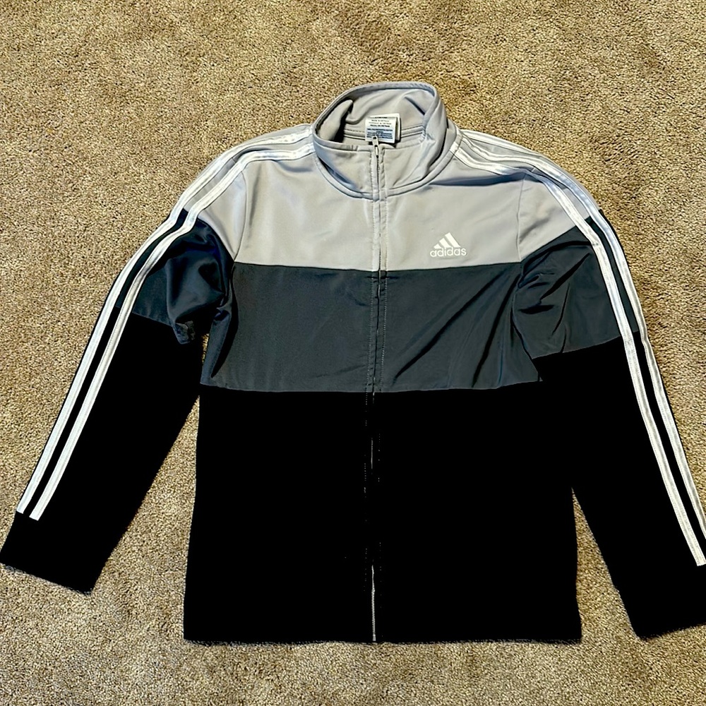 Adidas boys black and gray zip up jacket M (10/12)